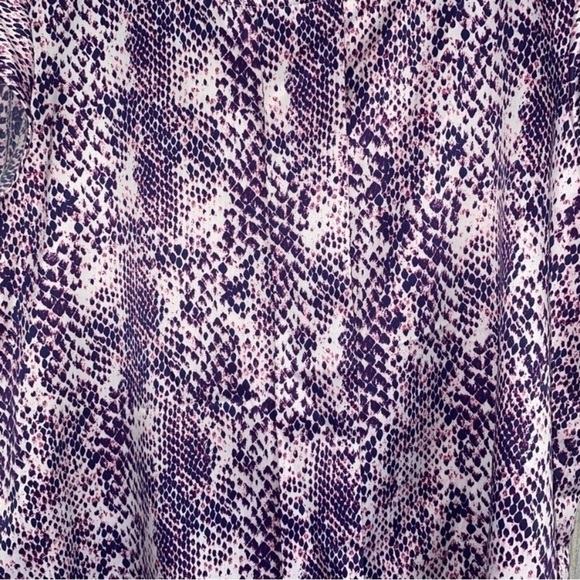 Tahari Purple Pleated Print Blouse - Picture 3 of 5